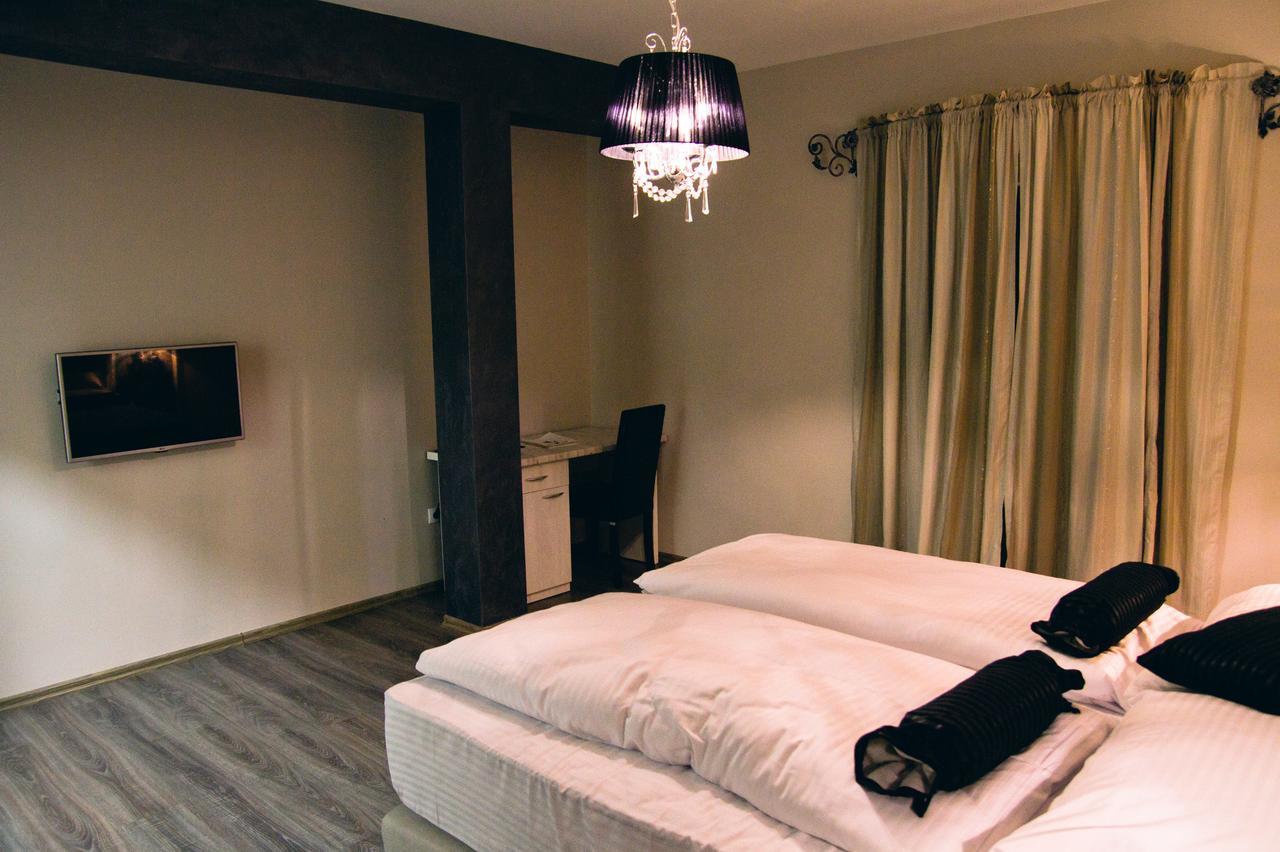 Hotel Bakarni Lonac Брчко Екстер'єр фото