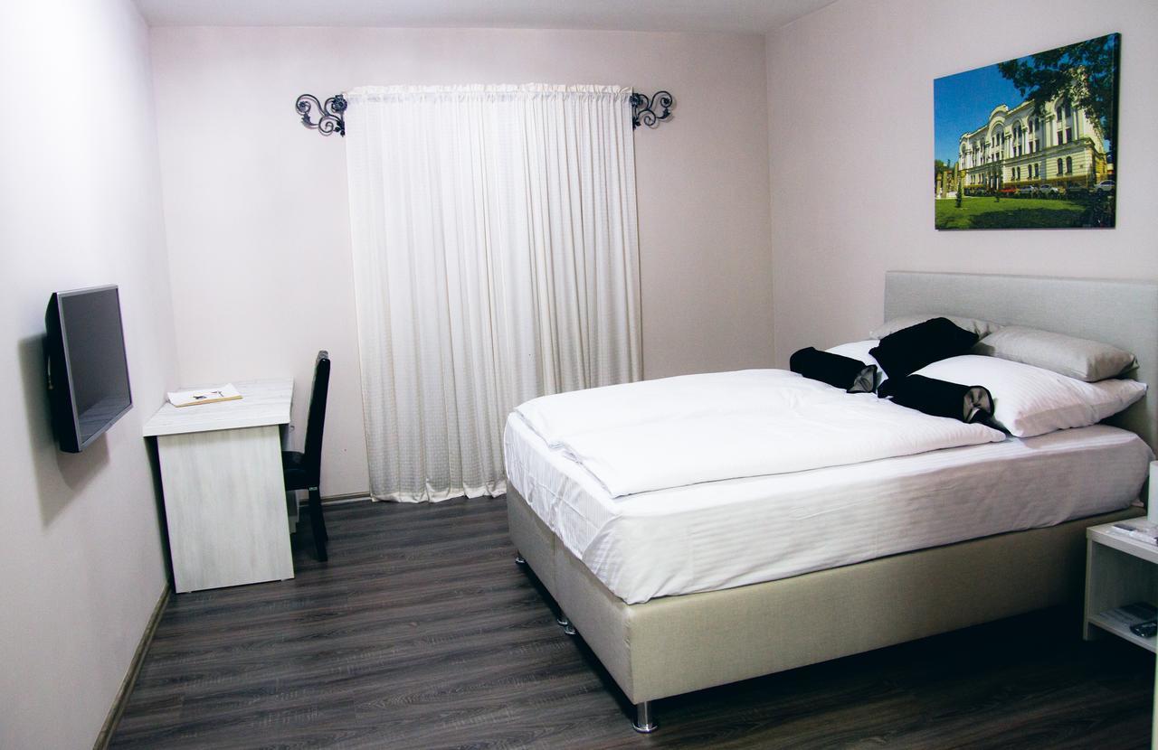 Hotel Bakarni Lonac Брчко Екстер'єр фото