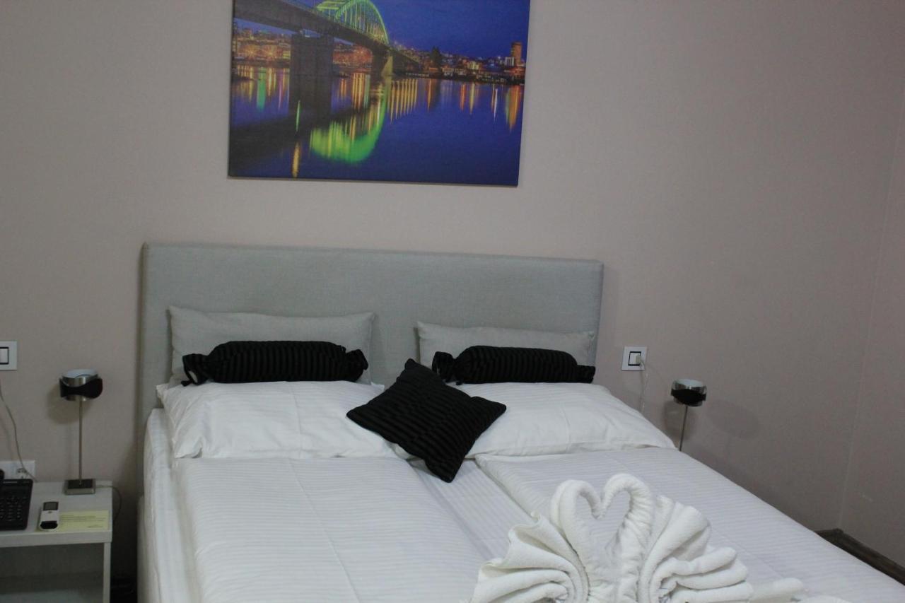 Hotel Bakarni Lonac Брчко Екстер'єр фото